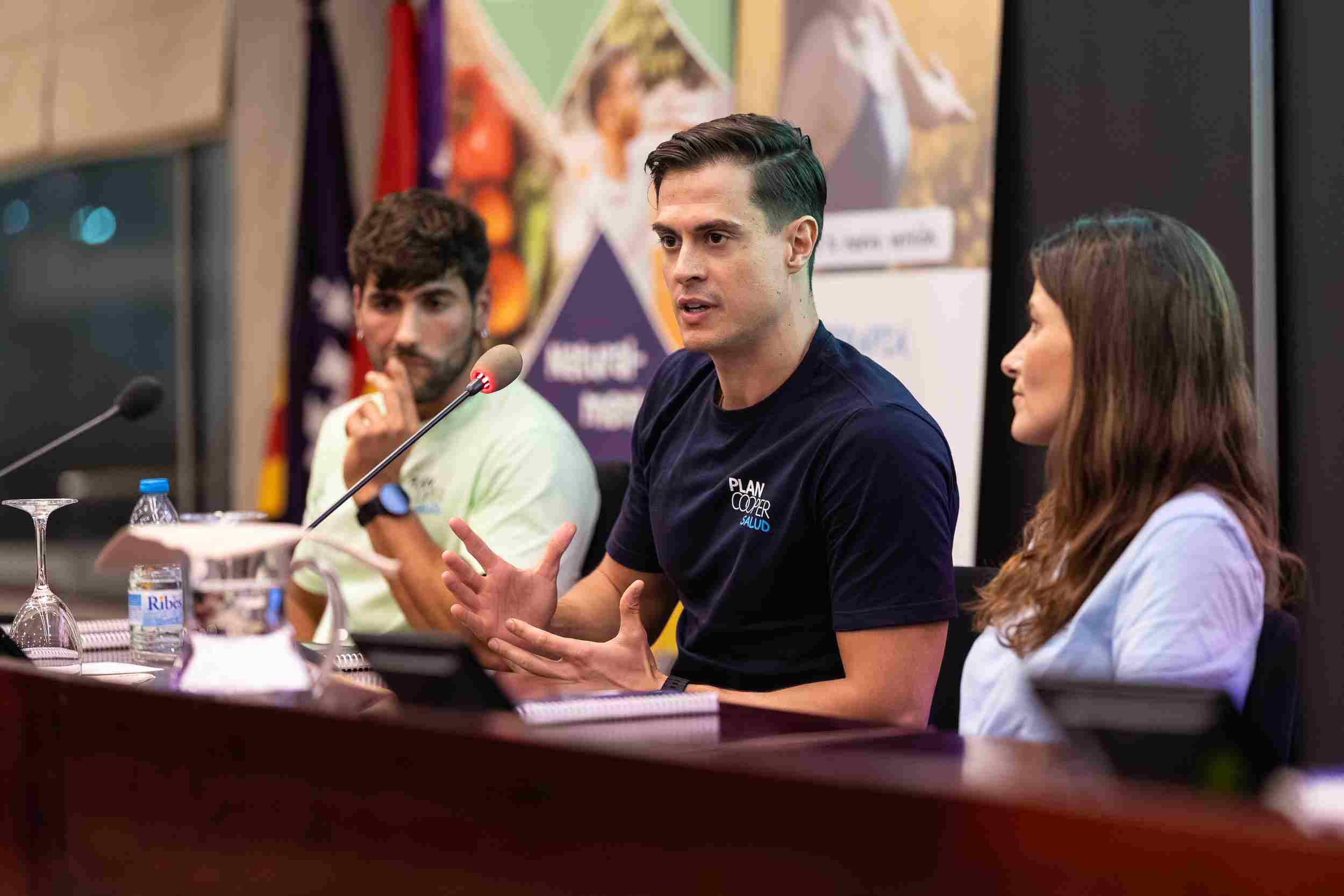 Álvaro Gayoso durante su ponencia sobre TCA y entrenamiento personal en Mallorca junto a otros especialistas
